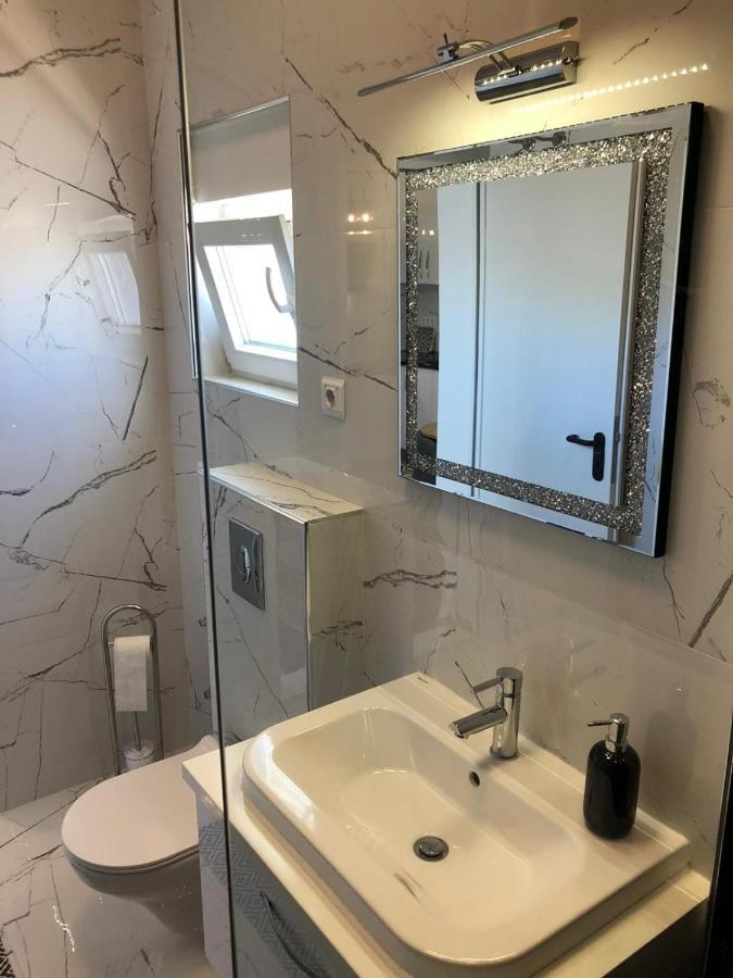 ビビニェApartman Luceアパートメント エクステリア 写真