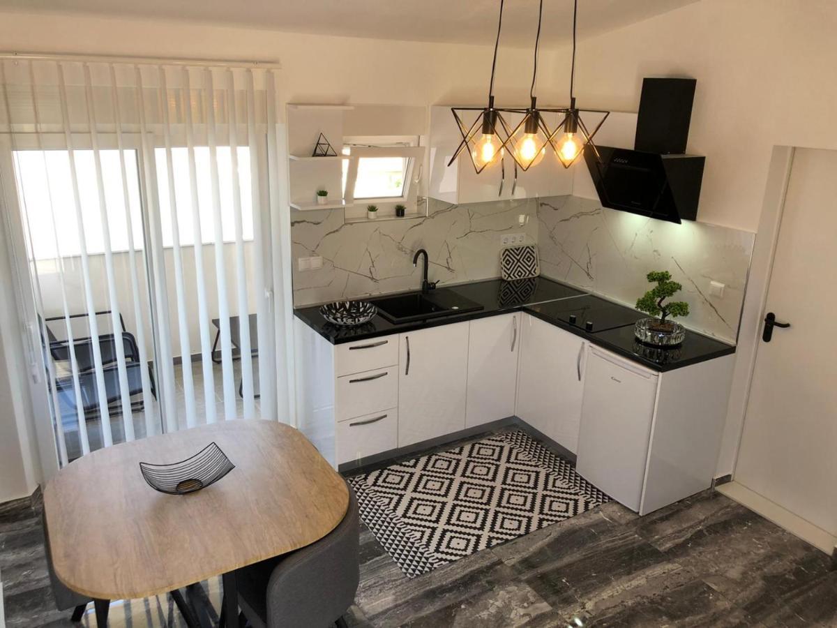 ビビニェApartman Luceアパートメント エクステリア 写真