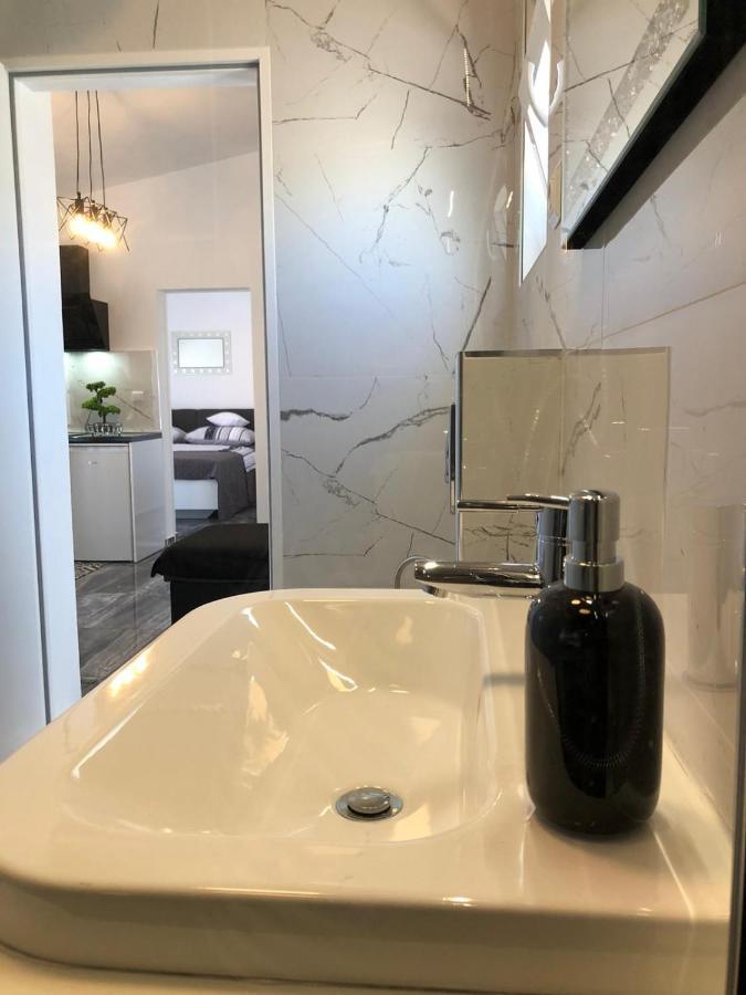 ビビニェApartman Luceアパートメント エクステリア 写真